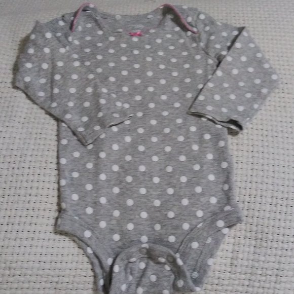 👶6 long sleeve onesies - Picture 9 of 12